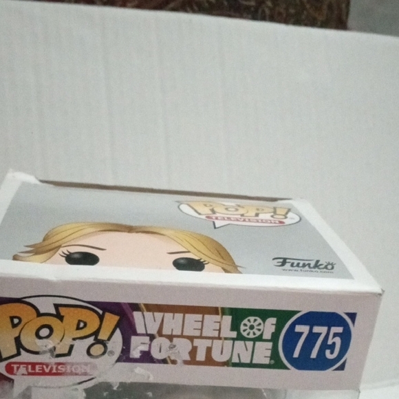 Funko Pop! Wheel of Fortune Figure in Silver Dress - Picture 8 of 8